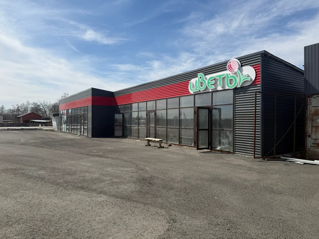 Ангарск, мкр-н Китой, Трактовая ул., 92В   Флагманское помещение (700 м² под супермаркет).